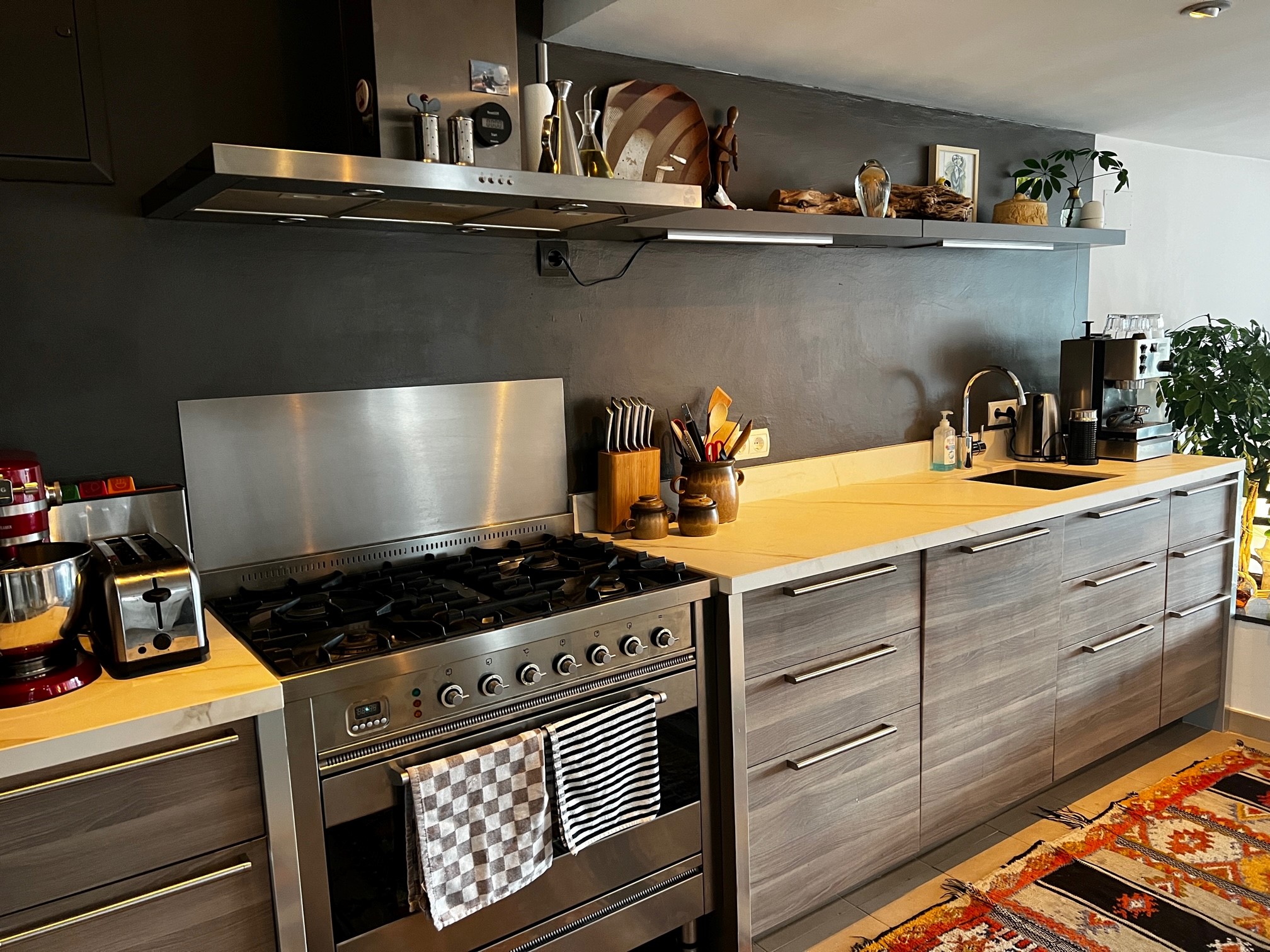 Kitchen up close brown wall